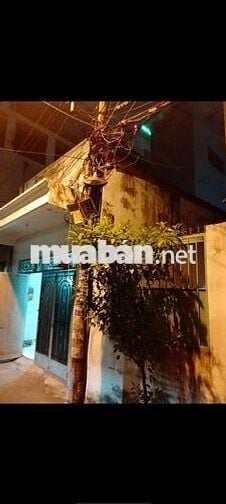 cần cho thuê gấp căn nhà 52m2 ngay Trung Tâm Quận Tân Phú.