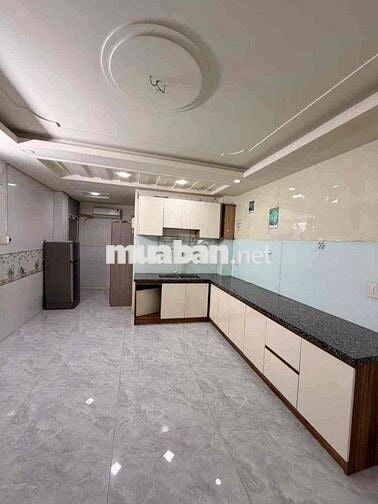 BÁN GẤP CHDV 8PHÒNG- DÒNG TIỀN GẦN 50TRIỆU  5 TẦNG-4*17M - 8.9 TỶ