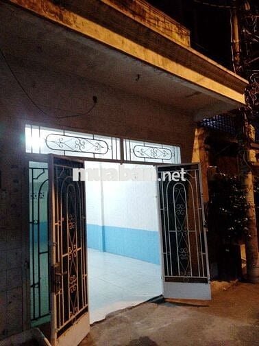 cần cho thuê gấp căn nhà 52m2 ngay Trung Tâm Quận Tân Phú.