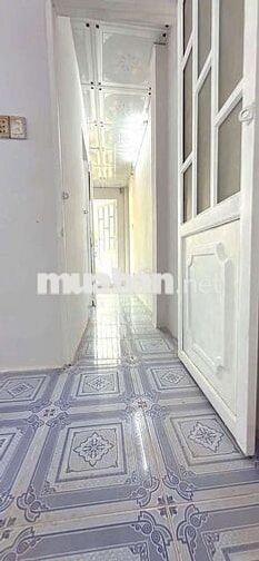 NHÀ NHỎ 2,5X6 CÓ GÁC HẺM C10 PHẠM HÙNG NGAY NGÃ 4 PH- NGUYỄN VĂN LINH