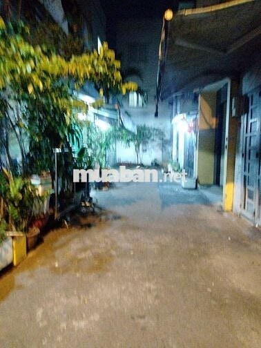 cần cho thuê gấp căn nhà 52m2 ngay Trung Tâm Quận Tân Phú.