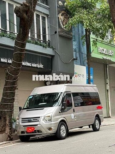 Ford Transit 2028 16 chỗ Vàng cát