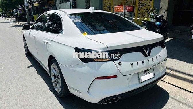 VinFast Lux A2.0 Plus 2020 Trắng 49000 km