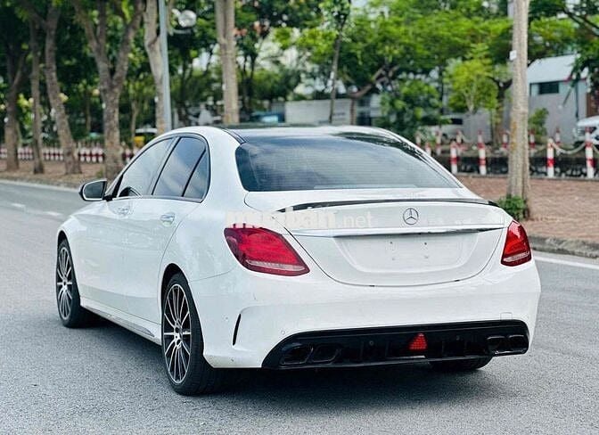 Mercedes C300 AMG 2017 Trắng lên 100tr tiền đồ