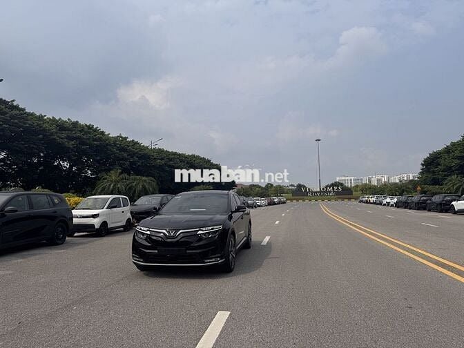 VinFast VF8 Plus 2023 Đen 5000 km