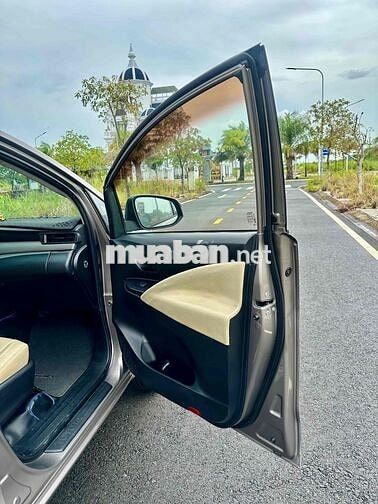 Bán Innova MT 2.0 2018 keo chỉ zin đẹp long lanh