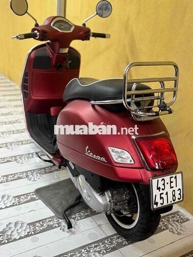 Piaggio Vespa GTS ABS Đỏ