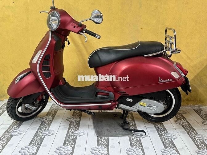 Piaggio Vespa GTS ABS Đỏ