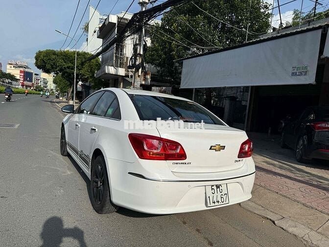 Chevrolet Cruze LT 2018 so Sàn Trắng