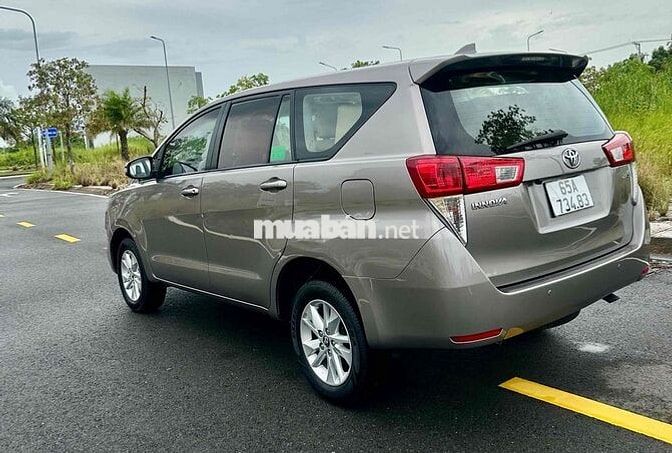 Bán Innova MT 2.0 2018 keo chỉ zin đẹp long lanh