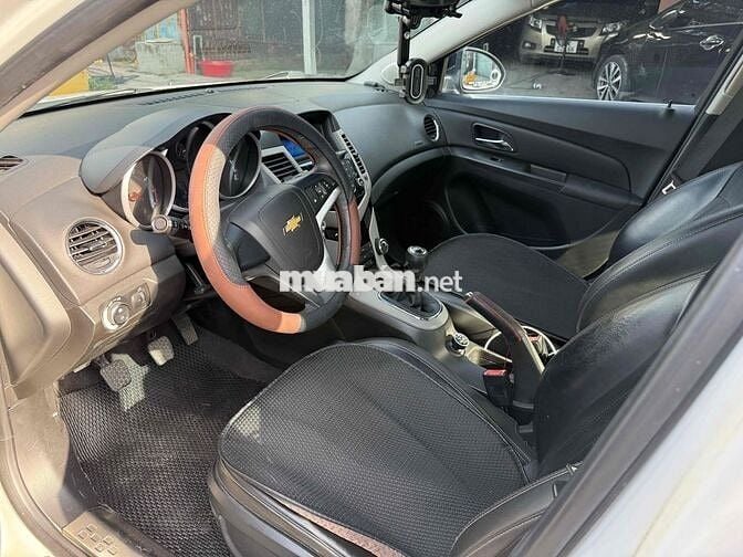 Chevrolet Cruze LT 2018 so Sàn Trắng