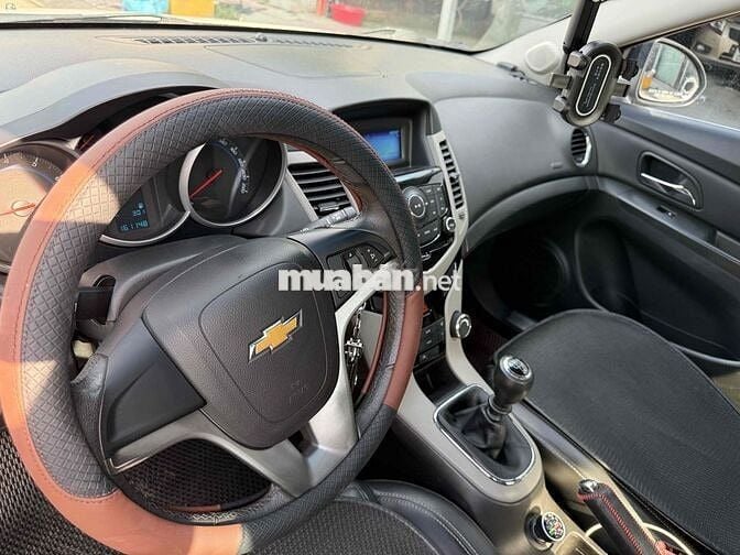 Chevrolet Cruze LT 2018 so Sàn Trắng