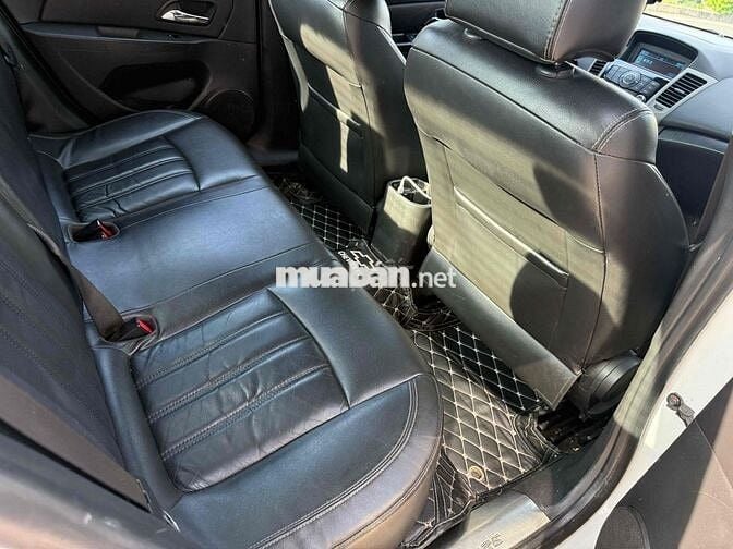 Chevrolet Cruze LT 2018 so Sàn Trắng