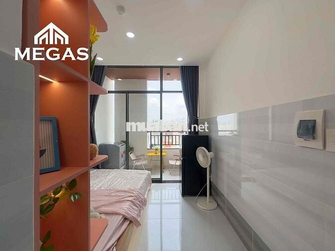 Cho Thuê Căn Hộ Ban Công - Đầy Đủ Nội Thất Ngay Đầm Sen
