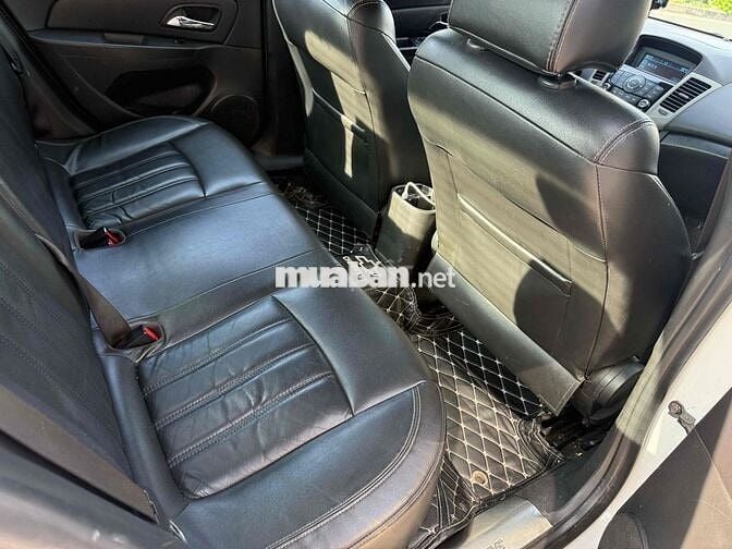 Chevrolet Cruze LT 2018 so Sàn Trắng