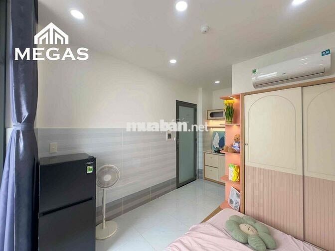 Cho Thuê Căn Hộ Ban Công - Đầy Đủ Nội Thất Ngay Đầm Sen