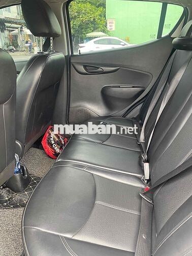 VinFast Fadil Base 2021 Trắng 40.000 KM