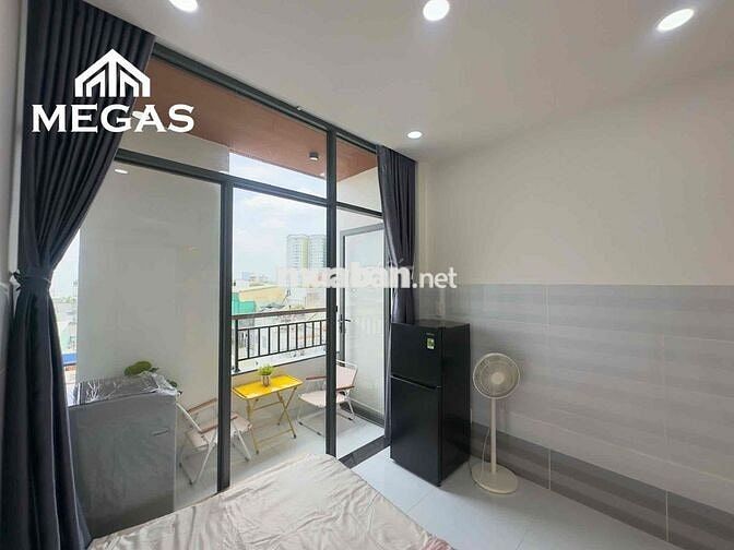 Cho Thuê Căn Hộ Ban Công - Đầy Đủ Nội Thất Ngay Đầm Sen