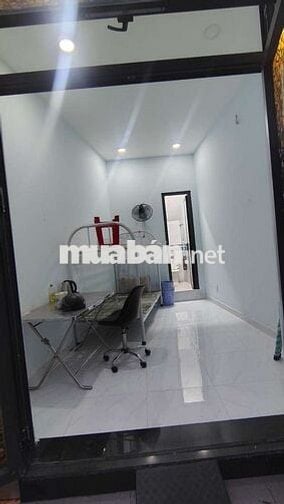 phòng mặt tiền, dưoí đất, bao điện nước wifi