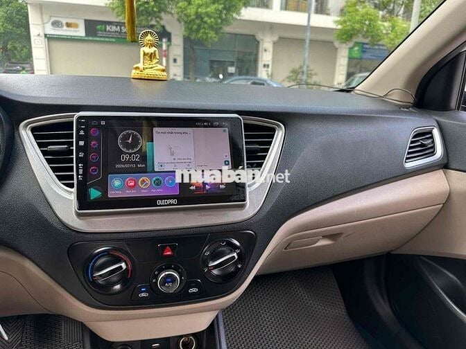 Hyundai Accent 2023 Số sàn 55000 km Trắng