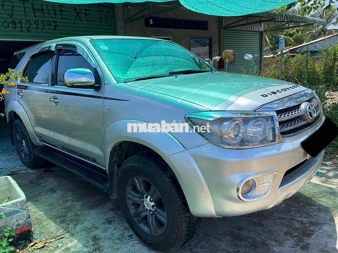 Toyota Fortuner 2009 Số sàn Bạc