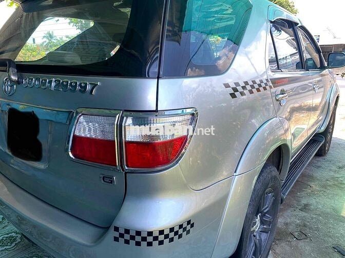 Toyota Fortuner 2009 Số sàn Bạc