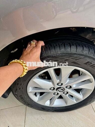 Toyota Innova 2018 E MT Số sàn Nâu vàng 106k km