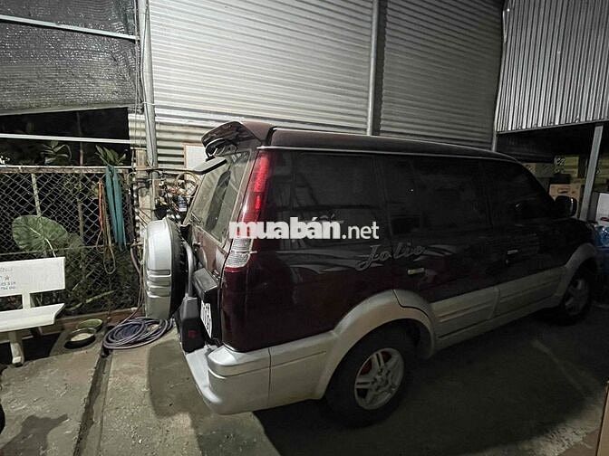 Mitsubishi Jolie Số sàn 7 chỗ màu Đỏ
