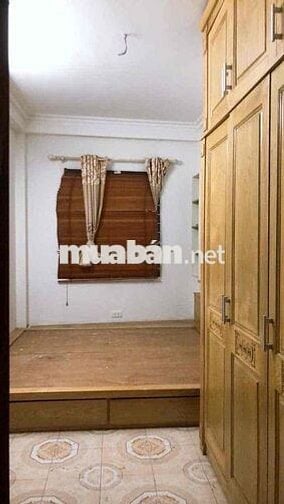 Cho Thuê nhà 4 tầng 4 phòng ngủ gần mặt phố Nguyễn Văn Huyên- Cầu Giây