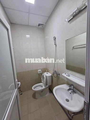 Căn chung cư Tòa A2 - 460 Khương Đình, lô góc, DT 66m2, 2 ngủ.