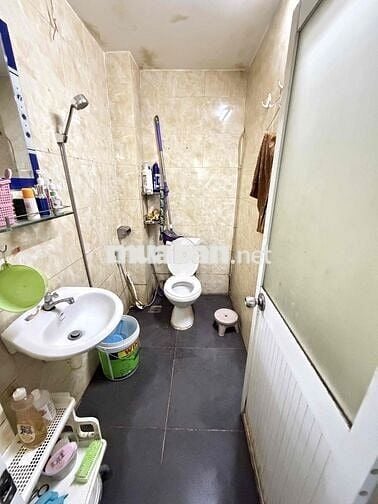 Rẻ Quá. Nhà 4x10m 1Lầu (2PN 2WC) Hẻm 4m. LÊ VĂN QUỚI. Bình Tân