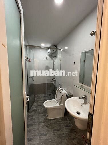 Cho thuê Căn hộ mini, nội thất đầy đủ, 11 Phù Đổng Thiên Vương