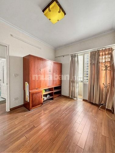 Chính chủ - Bán căn hộ 3PN, 2WC, 131m2 tại Chung cư 96 Định Công