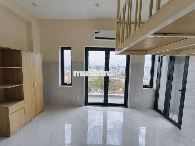 DUPLEX BAN CÔNG FULL NỘI THẤT THANG MÁY NGAY VẠN PHÚC CITY