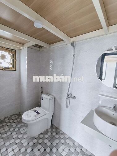 DUPLEX BAN CÔNG FULL NỘI THẤT THANG MÁY NGAY VẠN PHÚC CITY