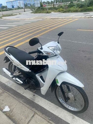 Honda Trắng