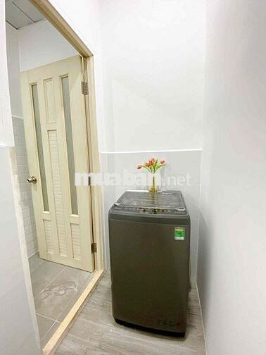 CĂN 2PN 1WC BAN CÔNG CỬA SỔ LỚN THOÁNG MÁT_ ĐƯỜNG OTO YEN TĨNH QUẬN 1