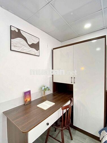 CĂN 2PN 1WC BAN CÔNG CỬA SỔ LỚN THOÁNG MÁT_ ĐƯỜNG OTO YEN TĨNH QUẬN 1