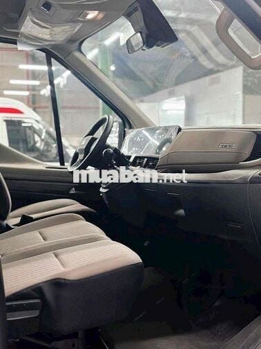 Ford Transit 16 chỗ Số sàn Trắng