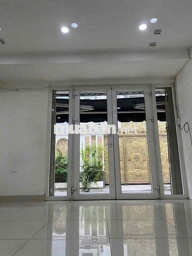 mặt bằng kinh doanh và ở cộng hòa Tân bình