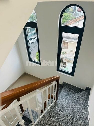 Bán căn góc 2 mặt tiền vị trí đẹp trung tâm Nha Trang, đường Lê Chân
