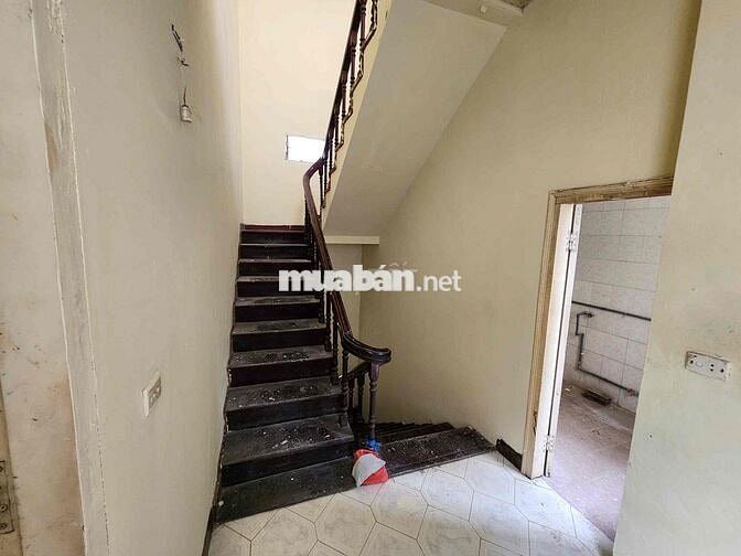 Cho thuê nhà nguyên căn Ngõ Hoà Bìn 7 - MBKD - CHDV
