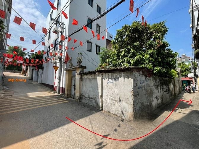 Chung cư PHẠM VĂN ĐỒNG, sổ đỏ riêng, căn góc 3 mặt cửa sổ, Tầng 2.