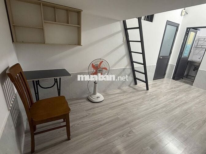 Phòng Bùi Đình Tuý, full nội thất, có gác, ngay trệt, rất ngon