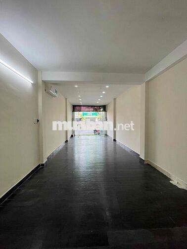 CHO THUÊ NHÀ MT KD ĐƯỜNG LÊ TRỌNG TẤN. DT : 4,5 x 13M, TRỆT SUỐT + LẦU