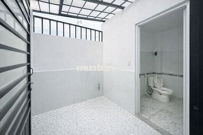 NHÀ MỚI XÂY NGAY SIÊU THỊ METRO, CÁCH GÒ VẤP CHỈ 500M !!!