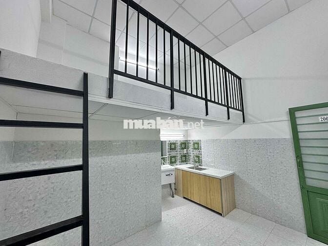 DUPLEX RỘNG 25M2 - GÁC CAO 2M NẰM NGAY NGÃ TƯ HÀNG XANH TIỆN QUA Q1