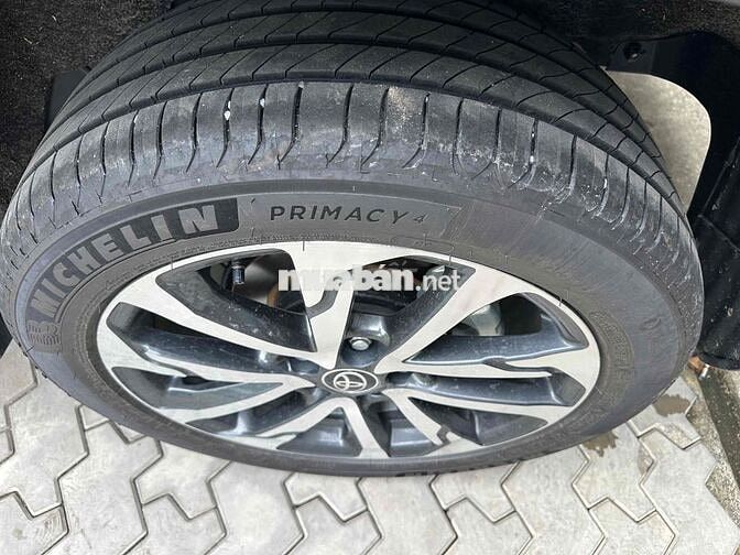 Toyota Cross 1.8V 2025 8000km Đen