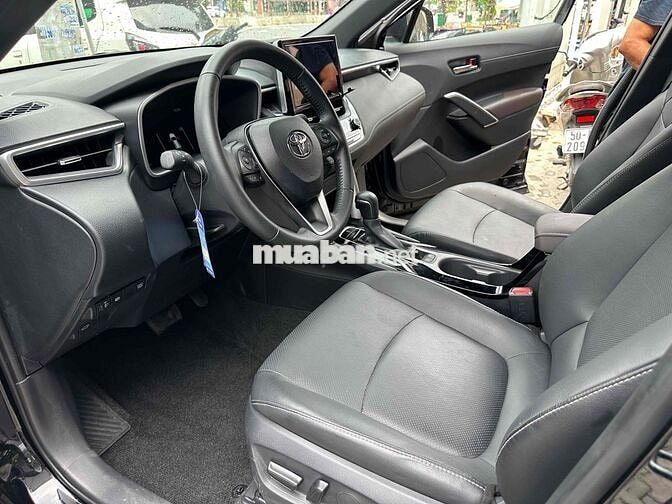 Toyota Cross 1.8V 2025 8000km Đen