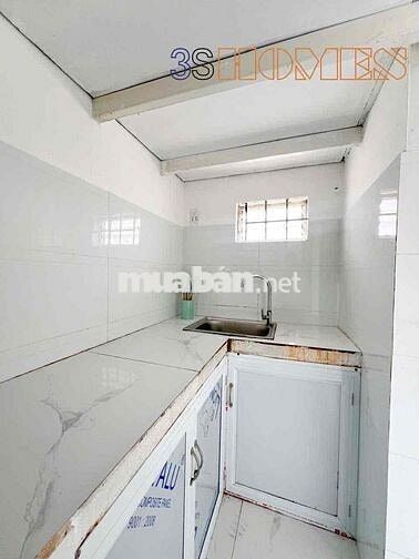 PHÒNG GÁC LỬNG GẦN NGÃ TƯ AN SƯƠNG Trường Chinh, Quận 12